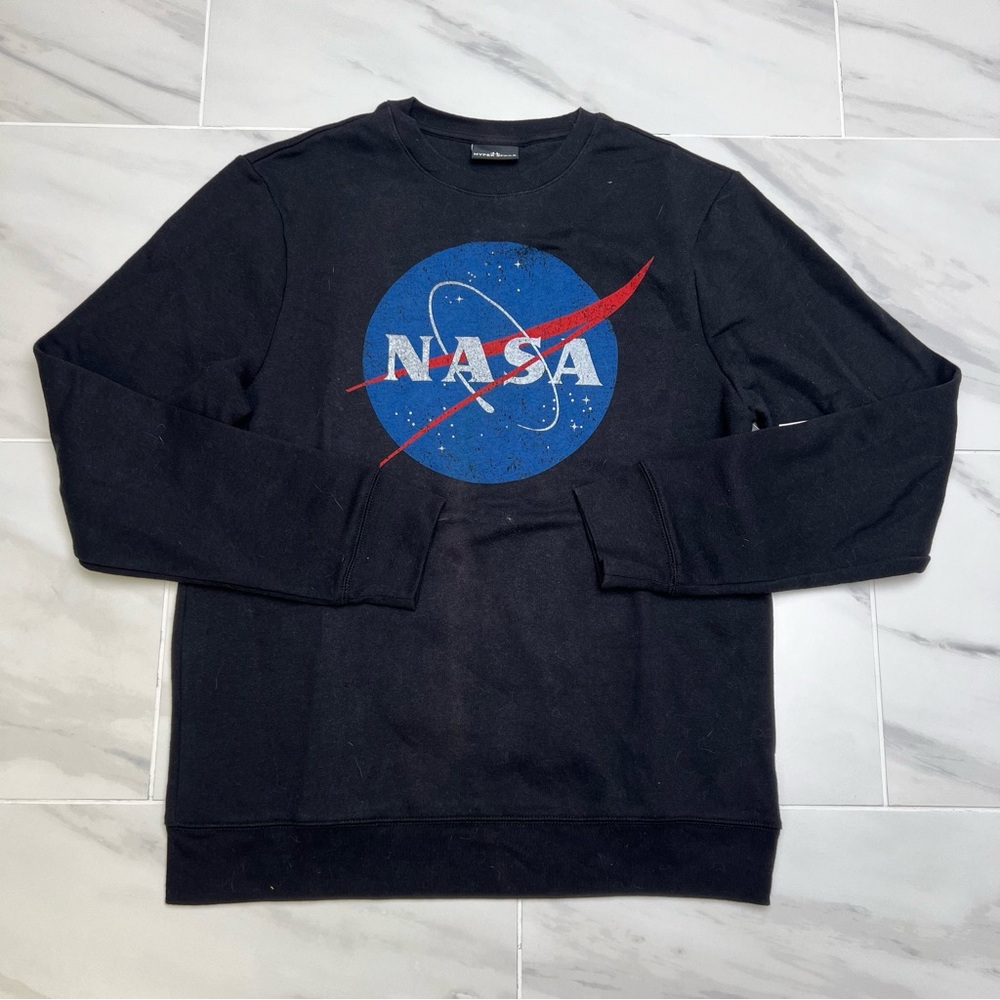 Hyper Space Men's NASA Logo Crew Neck Sweatshirt 339290-00-1 size M
